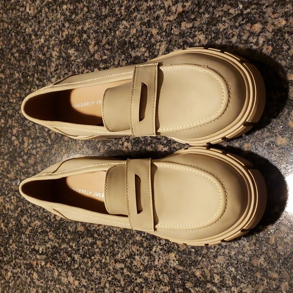 Sincerely Jules Platform Shoe - Picture 9 of 11